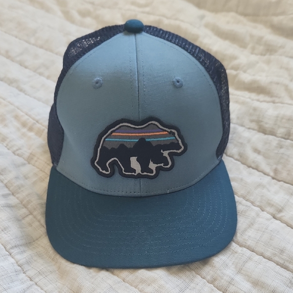 Patagonia Other - Patagonia Fitz Roy Bear Kids Trucker Hat